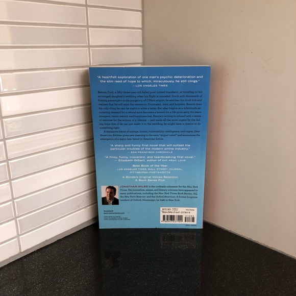 Dear American Airlines paperback - Picture 4 of 9